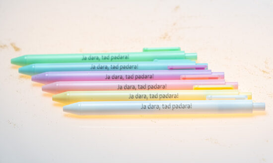 Motivējoša pildspalva ar uzrakstu “Ja dara, tad padara!”